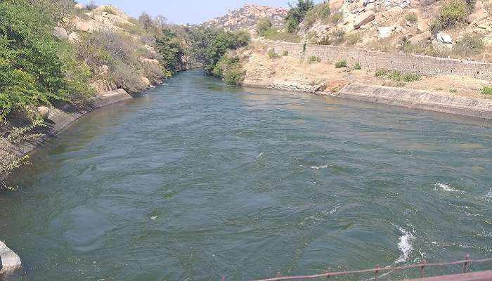 तुंगभद्रा बांध हम्पी भारत आकर्षक स्थल में घूमने के लिए सर्वोत्तम जगह है