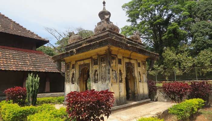 कूर्ग आकर्षक स्थल में नल्कनाड पैलेस घूमने के लिए अच्छी जगह है