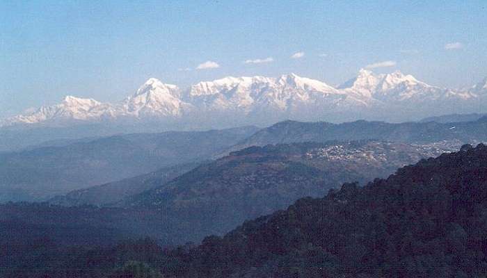 नैनीताल दर्शनीय स्थल में पियोरा अपनी प्राकृतिक खूबसूरती के लिए जाना जाता है