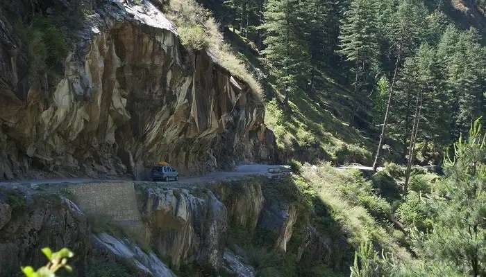 भुंतर हिमाचल प्रदेश के पर्यटन स्थल में सबसे खूबसूरत जगह है