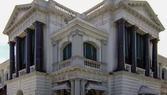 चैन्नई दर्शनीय स्थल में से एक मद्रास युद्ध मेमोरियल है