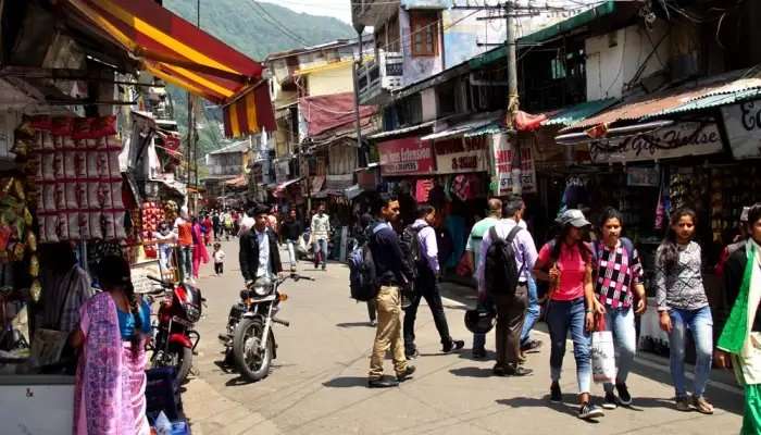माल रोड - शॉपिंग के लिए लोकप्रिय है