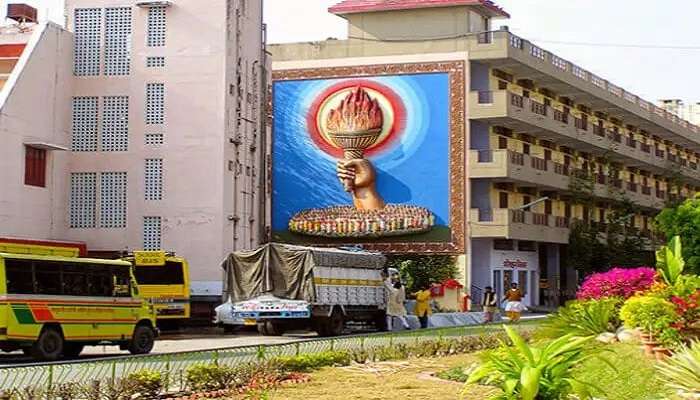शांति कुंज हरिद्वार का दर्शनीय स्थल है