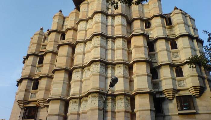 यह मंदिर भगवान गणेश को समर्पित है