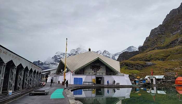 Hemkund Sahib - Places to visit in Uttarakhand in Summer