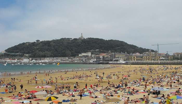 An amazing beach to chill with your Loved ones.