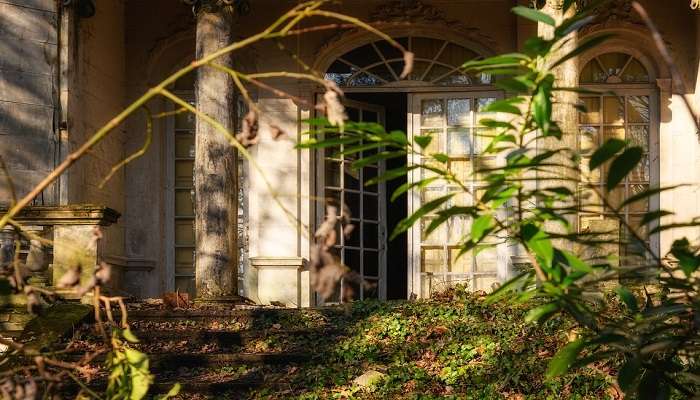 must visit this haunted place in New Zealand.