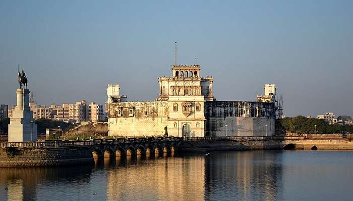 Lakhota_Lake_Museum