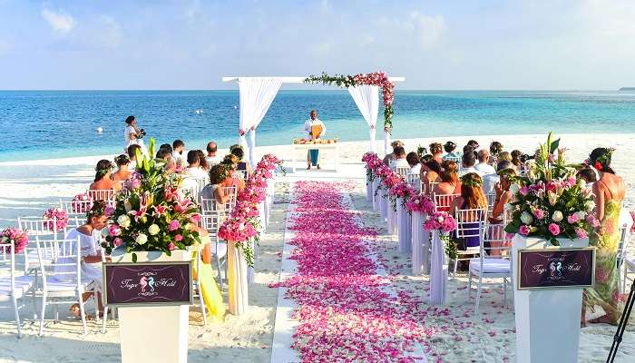 Beach wedding venue in Naples