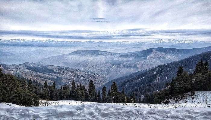 visit narkanda for the best snowfall season in Shimla.