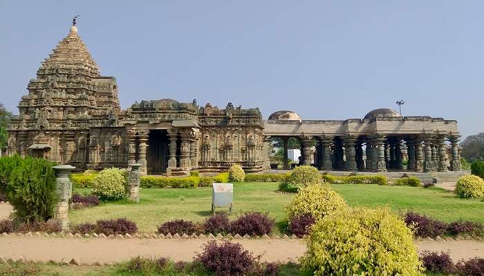 Itagi Shri Mahadeva Historical Temple is a gorgeous place in and around Koppal dedicated to lord Shiva.