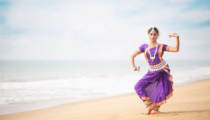 Pay a visit to one of the popular places to visit in Konark at Konark sea beach.