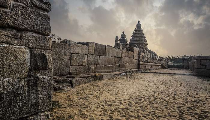 Architecture of the temple in Hogenakkal