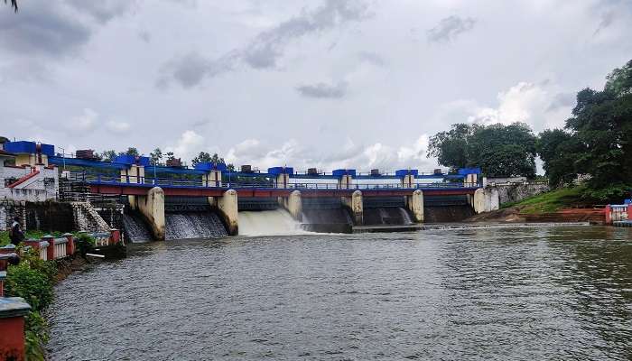 The dam is undoubtedly one of the popular tourist places near Tiruchendur.