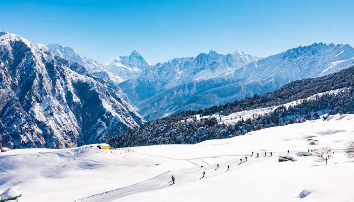 Auli est meilleur Lieux à visiter en Inde en avril