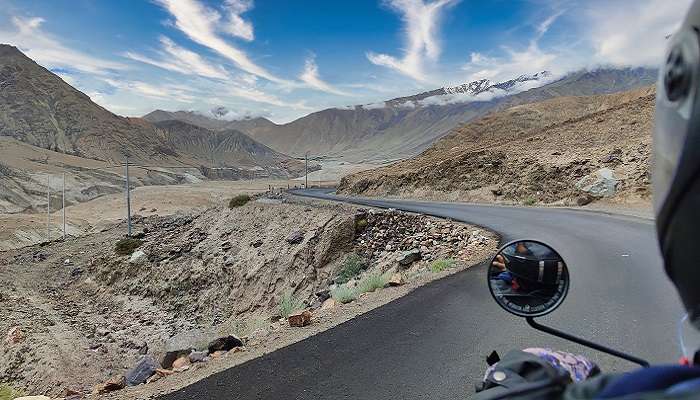 Manali to Leh road trip view