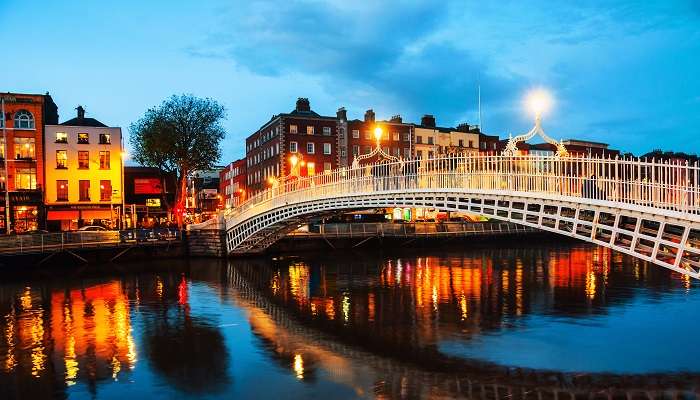 admirez la vue de nuit de dublin 