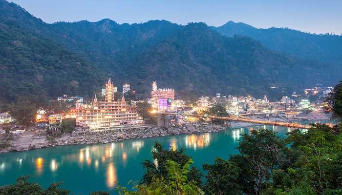 Haridwar and Rishikesh are famous for the most sacred River Ganga, c'est l'un des meilleur lieux à visiter en Inde en été 