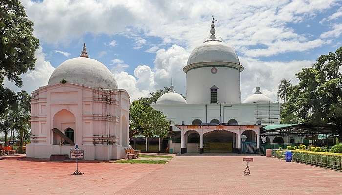 Seek blessings at Jalpesh Temple which is one of the best places to visit in Jalpaiguri