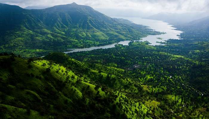 Lonavala est la station montagne de verdure, c'est l'un des meilleur lieux à visiter en Inde en été