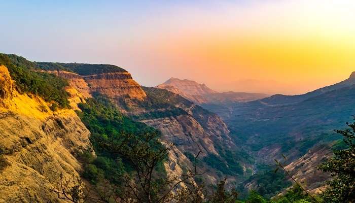 Admirez la belle vue sur Matheran, Lieux à visiter en Inde en avril