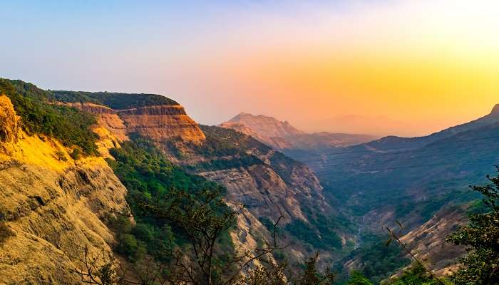 Beautiful hill station in Matheran, c'est l'un des meilleur lieux à visiter en Inde en été