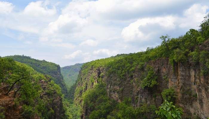 La belle montagne de Pachmarhi