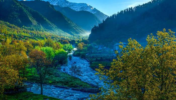 Pahalgam est célèbre pour la magnifique verdure des montagnes, c'est l'un des meilleur lieux à visiter en Inde en été