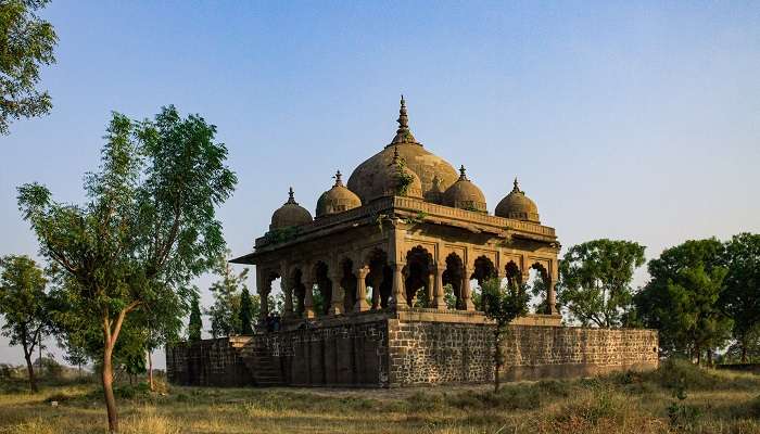 Soak in the serenity of Raja Ki Chhatri while exploring places to visit in Burhanpur.