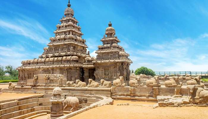 Imbibe in the divinity of Shore Temple while exploring the best temples in Tamil Nadu