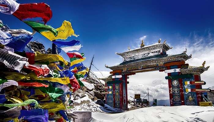 Admirer la belle vue de buddhist à Tawang