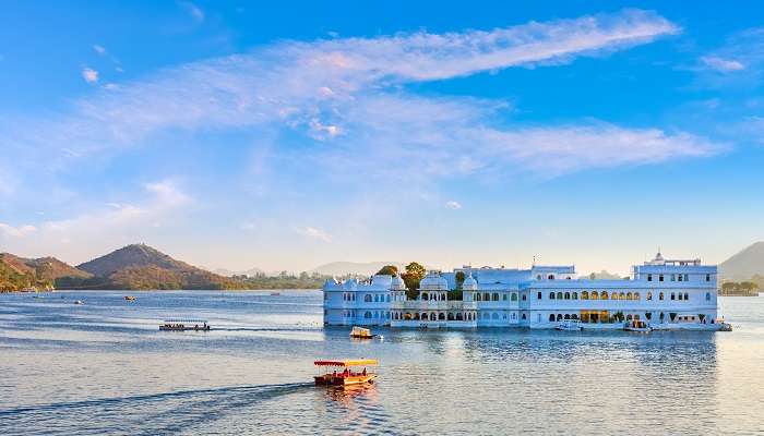 Explorez la belle ville du Lac de Rajasthan 