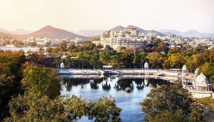 Udaipur, la ville des lacs, c'est l'un des meilleur lieux à visiter en juillet en Inde