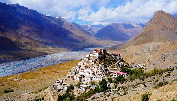 Montagnes escarpées du Spiti