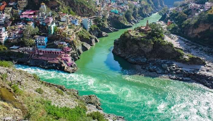 Devprayag est l'un des confluents du Panch Prayag,