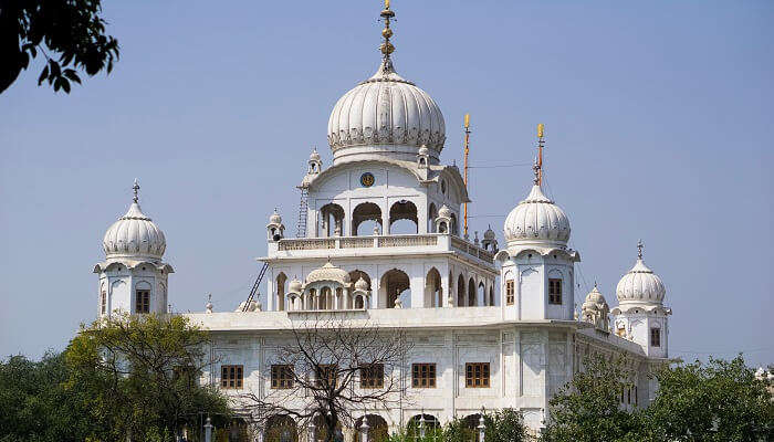 Explorez Gurudwara, Deg, Sar, Sahib,, Katana, Sahib, est, A, Belle, Gurudwara À la découverte de Deg Sar Sahib Gueudwara en Doraha, c'est aussi l'un des meilleur lieux à visiter près de Chandigarh