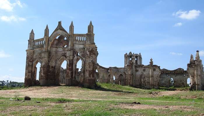 Explorez l'Eglise du Rosaire de Shettihalli, c'est l'un des meilleur lieux à visiter à Sakleshpur 