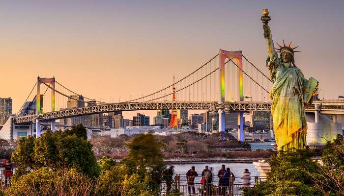 Explorez la vue magnifiques de Odaiba, c'est l'un des meilleurs endroits à visiter au Japon 