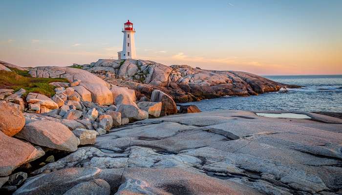 La magnifique vue du coucher de soleil à Peggy's Cove,