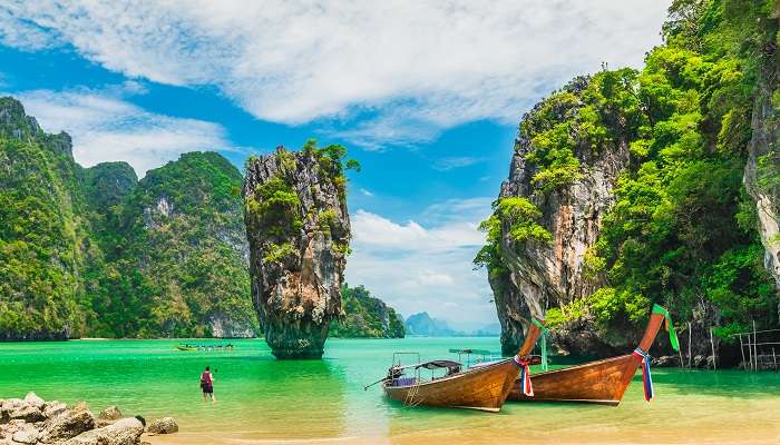 Paysage pittoresque de nature émerveillée île James Bond avec bateau