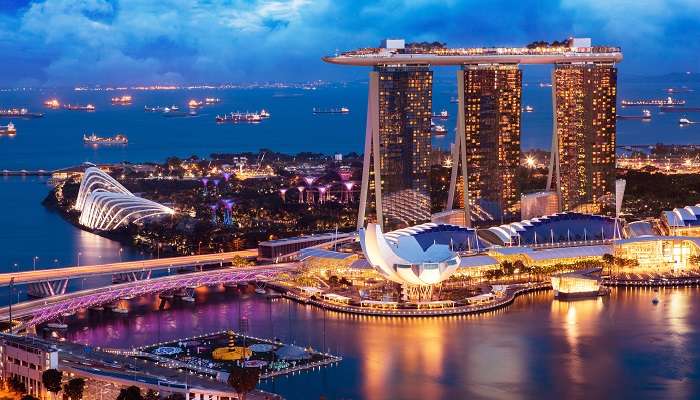 Belle vue nocturne de Singapour, C'est l'une des meilleurs endroits à visiter en septembre