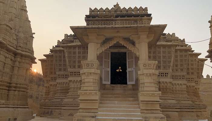 Explorez la Temple du Jain, c'est l'une des meilleurs endroits à visiter à Daman 