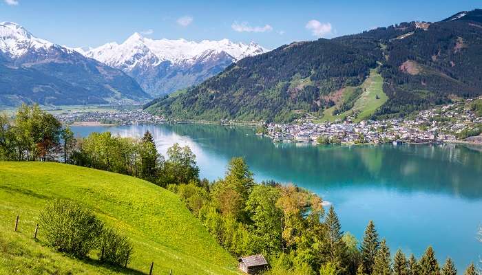 vue imprenable sur Zell Am See en été, c'est l'un des meilleuer lieux à visiter en Autriche