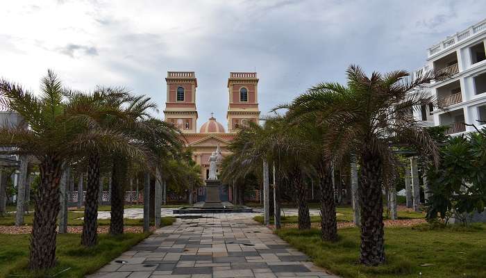 Eglise de notre dame des anges, c'est l'une des meilleur lieux à visiter à Pondichéry