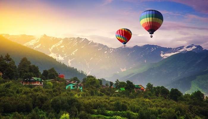 Manali est la belle station de montagne, c'est l'une des meilleur  lieux à visiter en Inde