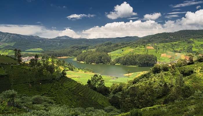 La lac Emerald, ooty, c'est l'une des meilleur lieux à visiter en Inde