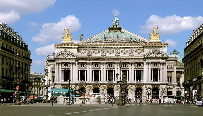 Opéra Garnier, c'est l'une des meilleur  endroits à visiter en France