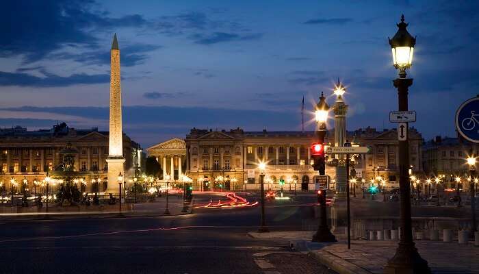 Place de la Concorde, la vue nocturne