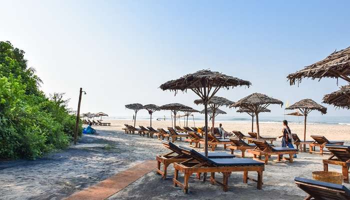 Plage d'Ashvem, c'est l'une des meilleur  endroits à visiter à Goa