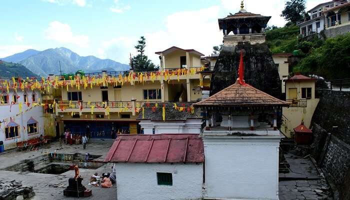 गुप्तकाशी उत्तराखंड के सबसे अच्छे पर्यटन स्थलों में से एक है